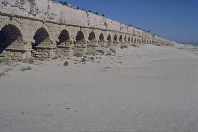Caesarea am Meer - Reste des Aquaeduktes