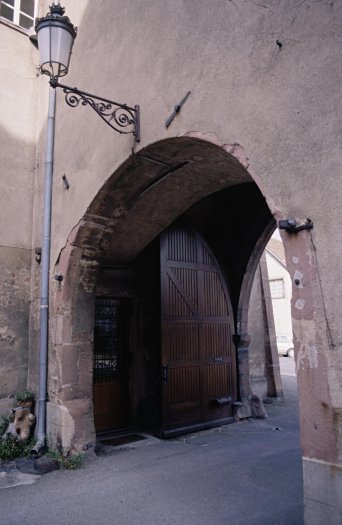 Tordurchfahrt in Isenheim