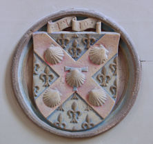 Schlussstein mit Wappen Wappen