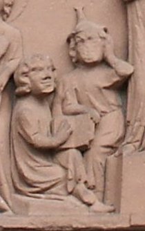 Detail des Sandsteinreliefs