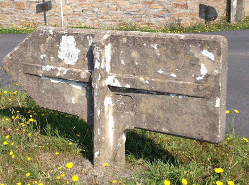 historisches Schild in Frankreich